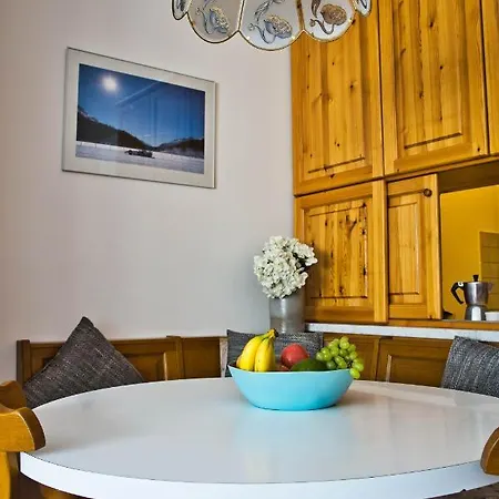 Zentrale In Mit Grossem Balkon Appartement *