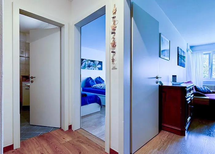 Zentrale In Mit Grossem Balkon 圣莫里茨