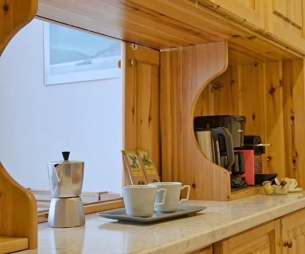 Zentrale In Mit Grossem Balkon