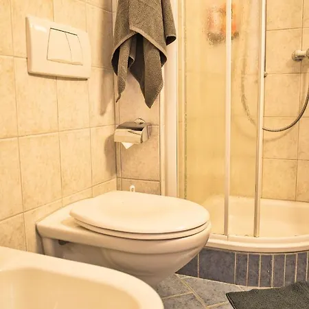 Apartment Zentrale In Mit Großem Balkon St. Moritz